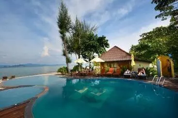 Hotel Thiw Son Beach Resort