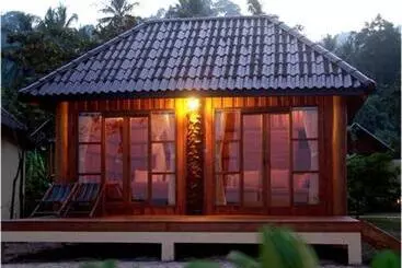 Hotelli Thiw Son Beach Resort