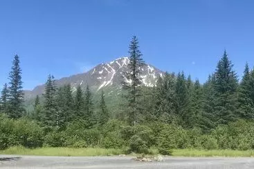 Hotelli Twin Peaks Lodge And Rv Park