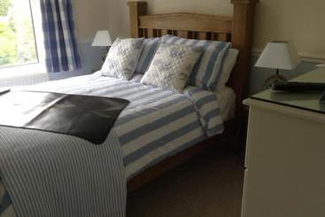 ベッドアンドブレックファースト The Gables Guest House