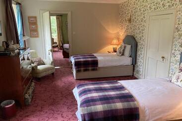 Bedrule Old Manse B&b