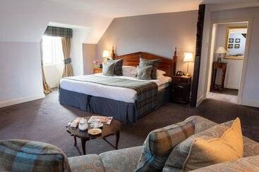 Hotel Chirnside Hall