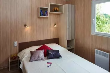 Otel Insolites Du Camping De Trezulien