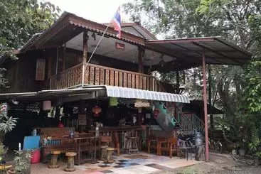 Hotelli Khongchaim Marina Resort