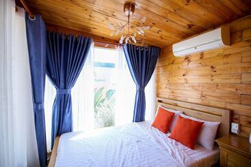 Hotel Long Hải Channel Beach Resort