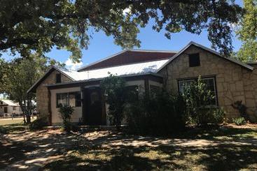 Vidéki Szálló Twin Elm Guest Ranch