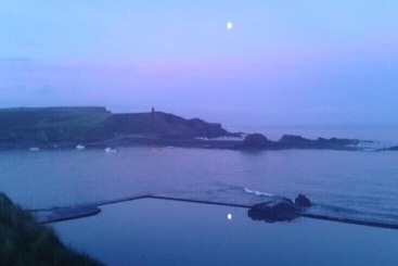 تختخواب و صبحانه The Pot And Barrel