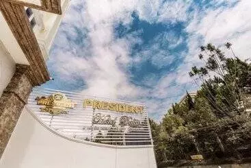 Hotel President