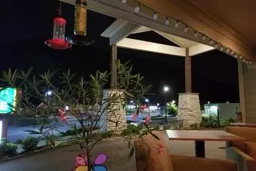 ホテル Rolling Hills Lodge