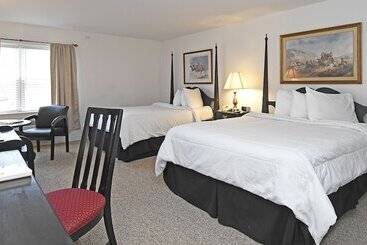هتل The Country Inn Of Berkeley Springs