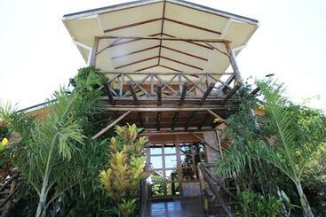 فندق Nyange Resort And Marina