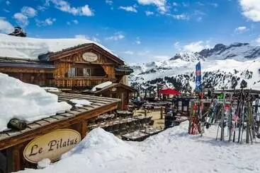 Tourist flats Hôtel Restaurant Le Pilatus