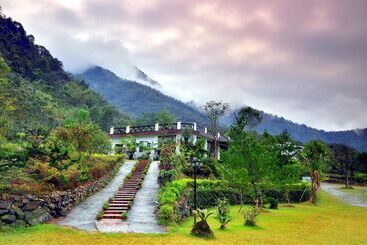 تختخواب و صبحانه Clst Hostel