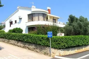 آپارتمان‌های توریست‌ها Apartman Vinko