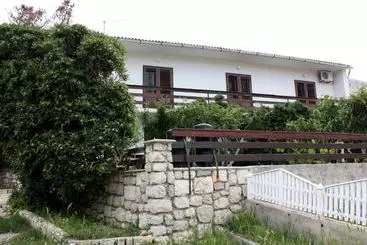 آپارتمان‌های توریست‌ها Apartments Jelica