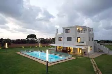 آپارتمان‌های توریست‌ها Geo Boutique Villa