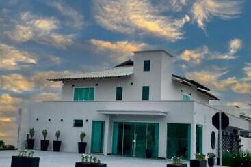 هتل Pousada Dom Marujo