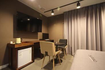 Hotel Busan Station Dino