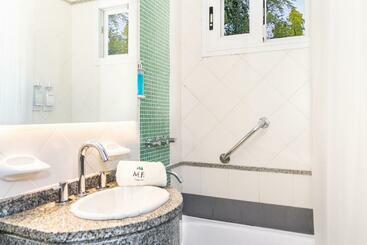 هتل آپارتمان Miradores Del Bosque Apart & Spa