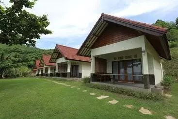 ホテル Artati Lombok Bungalows & Restaurant