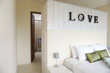 ツーリストアパートメント Villa Atas Pelangi