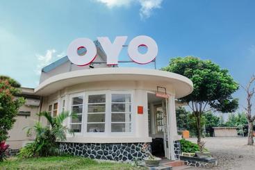 Grand Ijen Hotel By Oyo Rooms