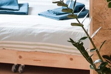 Kokua Surfarm Hostel