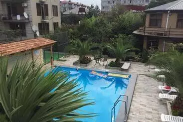 Hotel Amigo Ii