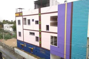 Hotell Sree Guru Sannidhi A Budget Luxury Lodge