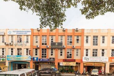 O Captain Hotel Cafe & Bistro