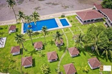 El Pueblo De Hermano By Cocotel