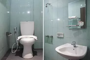 Mona Plaza Hotel By Oyo Rooms