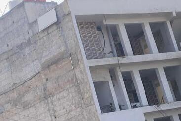 Hotel 4 U By Oyo Rooms