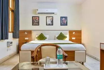 Hotel Treebo Trip Cosmo Botanical Garden