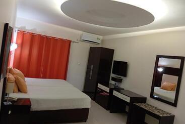 Отель Pensao Martins