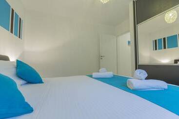 شقق خاصة سياحية Lux Apartments