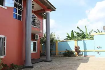 Lifeline Hotel And Suites