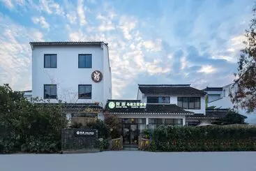 Pensió Wuzhen Ziye Musu Inn
