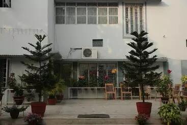 Szálloda Baseraz By Oyo Rooms