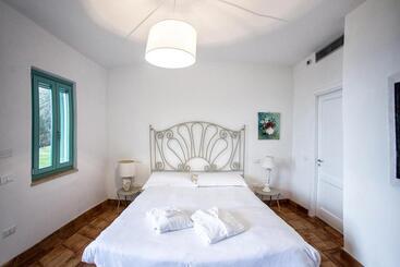 客栈 Borgo Rosso Di Sera Resort