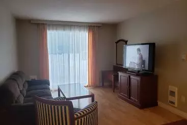 ツーリストアパートメント Tr  And Suites