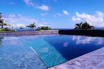 ベッドアンドブレックファースト Makaira Resort