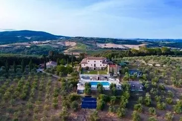 Maaseutuhotelli Tenuta Decimo   Il Borgo Di Mariano