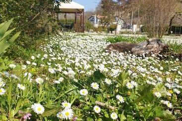 교외 호텔 Domus Laetitiae Santa Croce