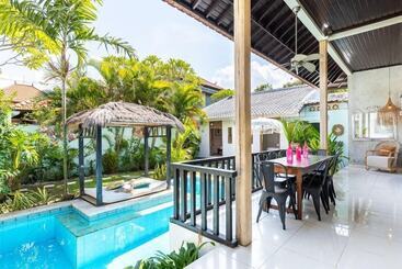 관광객 아파트 Seminyak Seagrass Villa