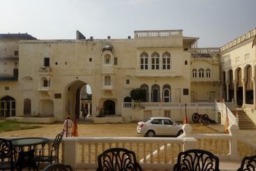 Hotel Mandawa Palace And Restaurent