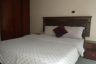 ベッドアンドブレックファースト Lucy Guest House