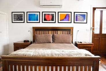 관광객 아파트 Destination Kyneton