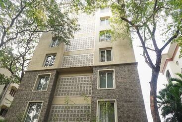 Apartaments turístics Fc 16 Suites By Oyo Rooms