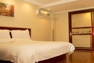 ホテル Greentree Inn Lianyungang Guanyun Bus Station Zhenxing Garden Express